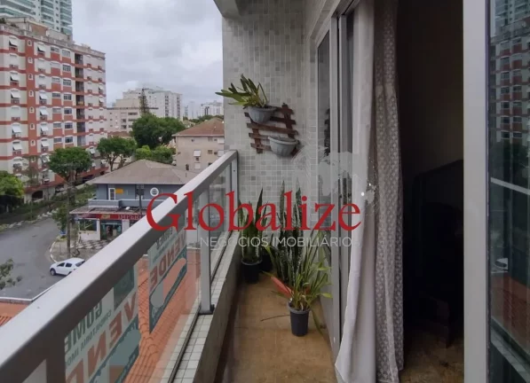 Imagem Belíssimo apartamento em Santos na Ponta da Praia a uma quadra da praia com 3 dormitórios, uma suíte e varanda à venda por R$ 1.012.000,00