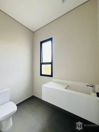 Imagem Casa sobrado localizado no condomínio Alphaville Nova Esplanada 2.