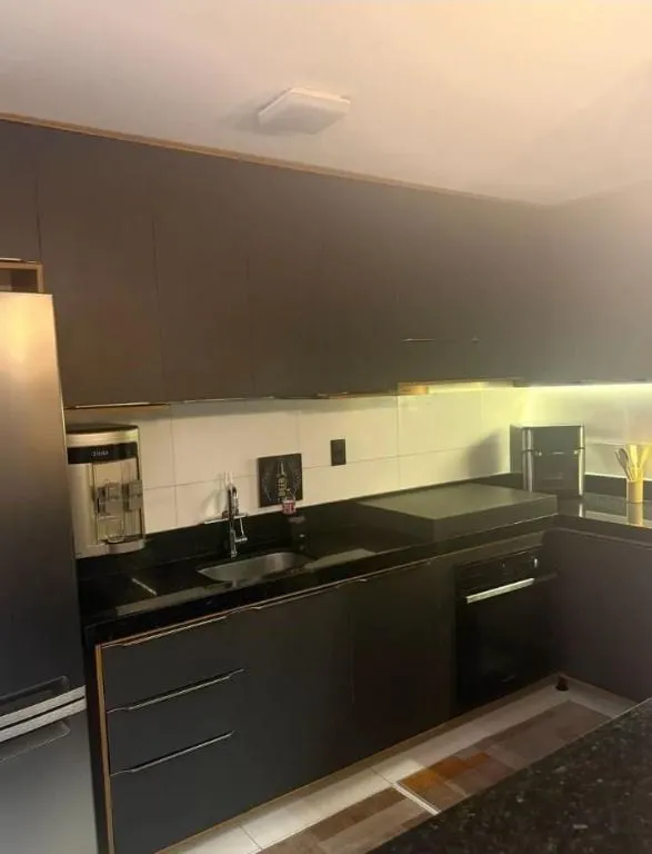 Imagem Apartamento mobiliado no Bessa, 3 quartos com suíte, climatizado, varanda, garagem e a apenas 200 metros da praia.