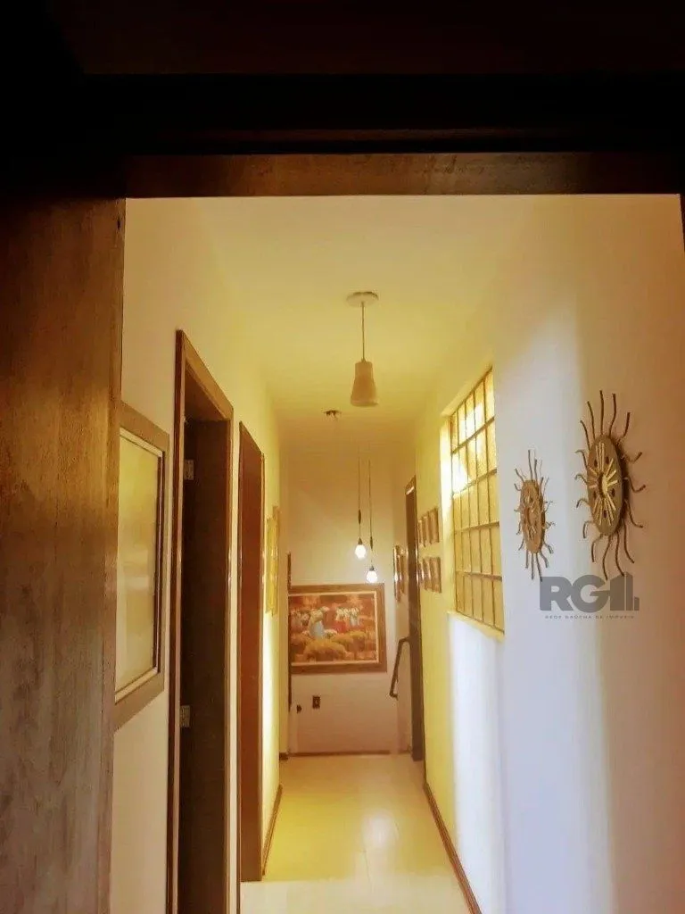 Imagem Casa com 3 dormitórios no bairro Tristeza