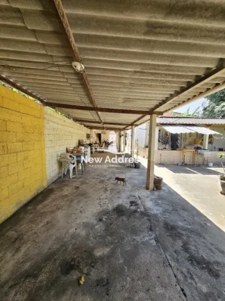 Imagem Casa 2 quartos à venda em Enseada de Jacaraípe, murada e gradeada, ideal para quem busca praticidade e quintal.