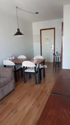 Foto do imóvel Flat disponível para venda no Saint Moritz Flat Service, com 48m², 1 dormitório e 1 vaga em Rua João Pessoa