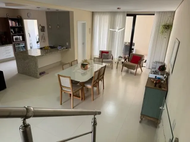 Imagem Lindo Sobrado à Venda em Condomínio Fechado em Sorocaba - 3 Suítes, Espaço Gourmet e Energia Solar