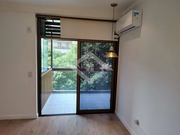 Imagem Apartamento de 3 Quartos para Venda na Barra da Tijuca com 90 m²