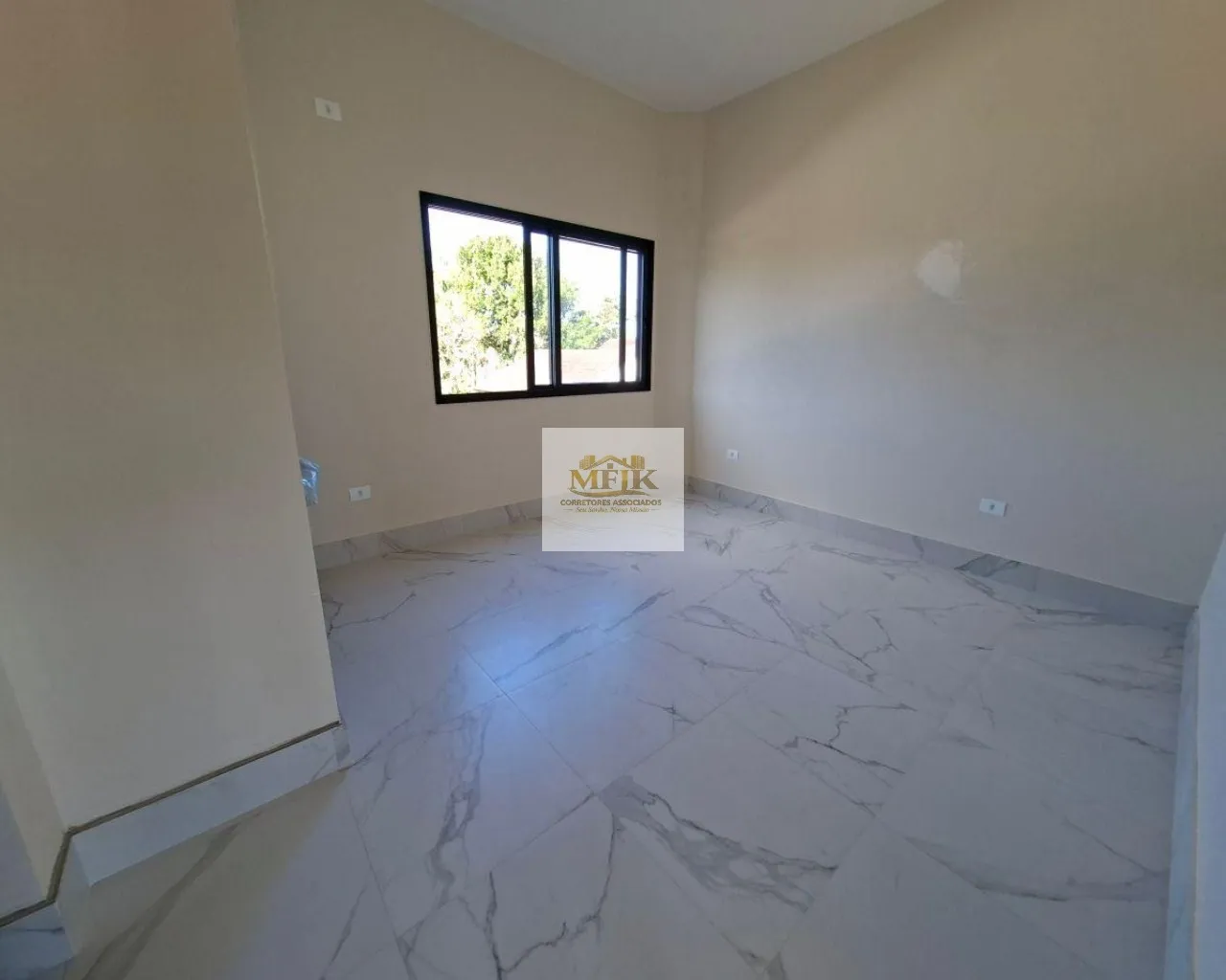 Imagem Casa com 214 m² e 3 quartos à venda em Atami