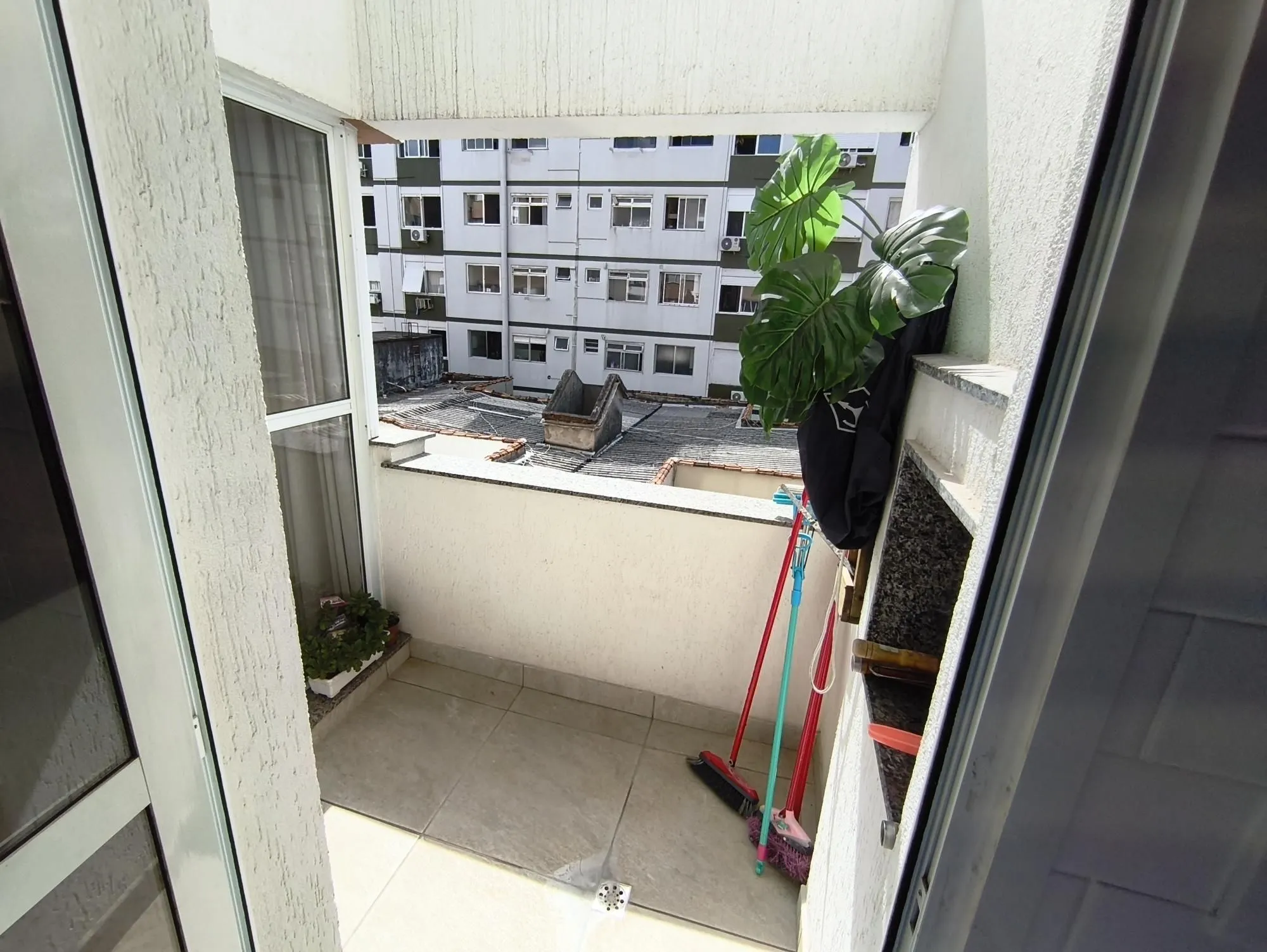 Imagem APARTAMENTO 2 DORMITÓRIOS COM 1 VAGA NO MENINO DEUS