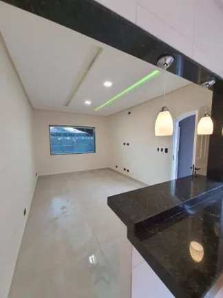 Imagem Casa com 2 dormitórios à venda, 74 m² por R$ 470.000,00 - Caiçara - Praia Grande/SP