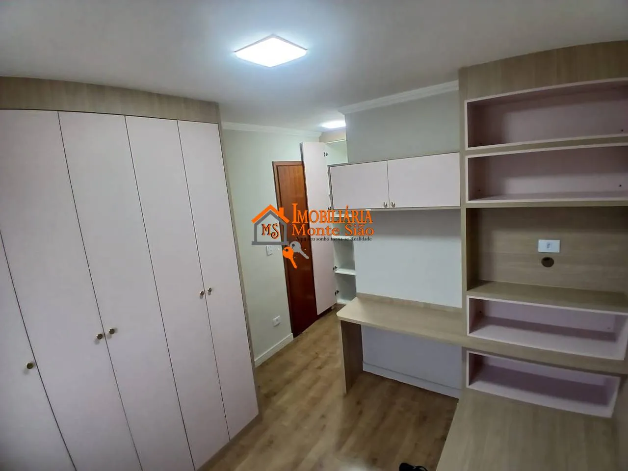Imagem Apartamento com 3 dormitórios à venda, 65 m² por R$ 480.000,00 - Residencial e Comercial Guarulhos - Guarulhos/SP