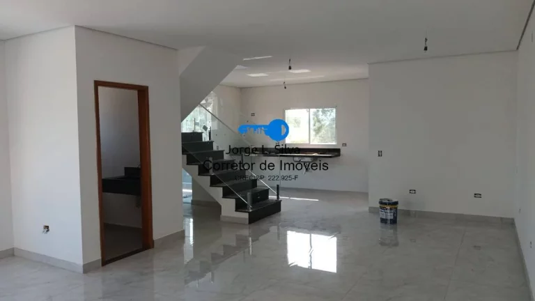 Imagem Sobrado 3 Dormitórios 1 Suíte , Piscina , Churrasqueira 12 vagas de carro