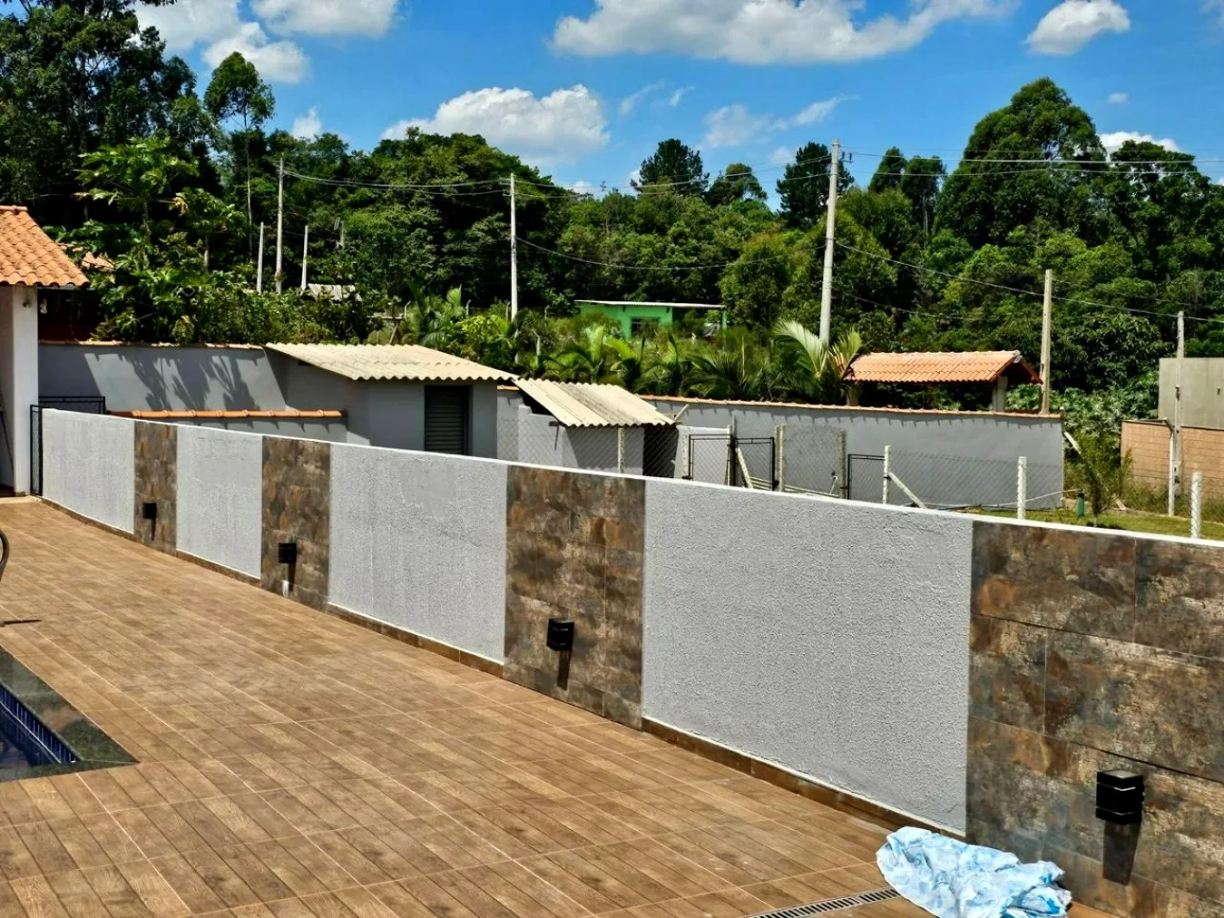 Imagem Chácara para venda com 3 suítes - Vila das Cachoeiras