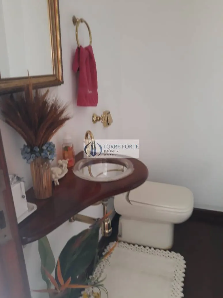Imagem Lindo apartamento com 4 dormitórios e 4 vagas em Moema