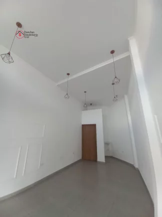 Imagem SALÃO COMERCIAL PARA ALUGAR NA MOOCA REFORMADO, PORTAS NOVAS DE VIDRO E DE AÇO 40m bem espaçoso P?(C) direito alto