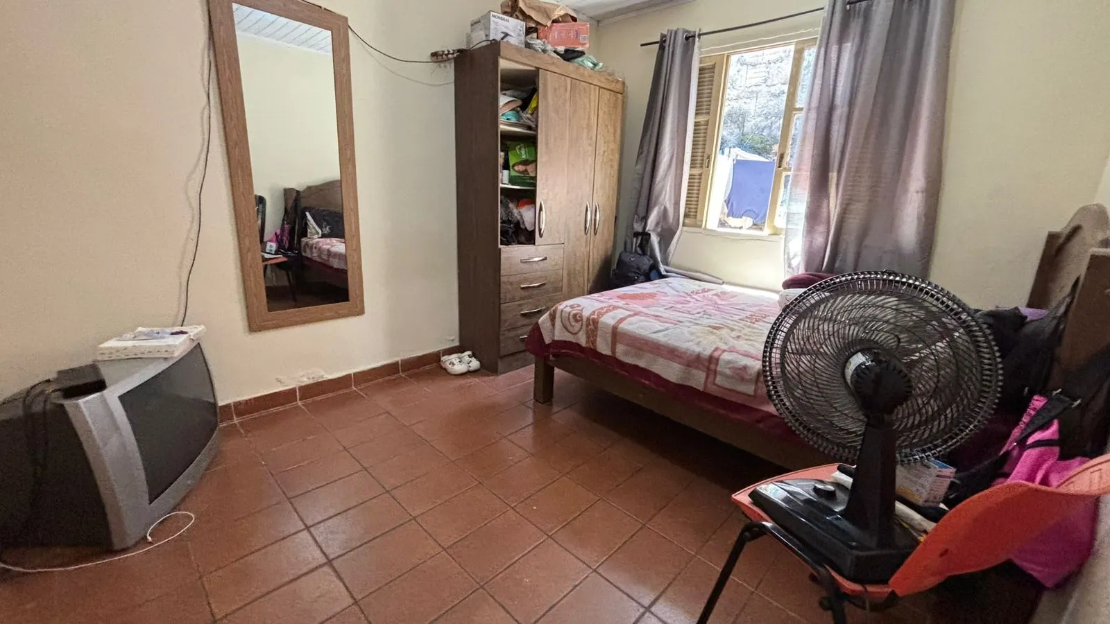 Imagem VENDO IMPECÁVEL CASA NO BAIRRO JARDIM SABARÁ!