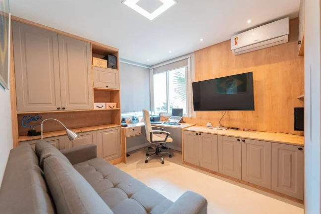 Imagem Casa a venda com 4 Quartos à venda, 400 m² por R$ 2.990.000 - Reserva Santa Maria - Jandira/SP