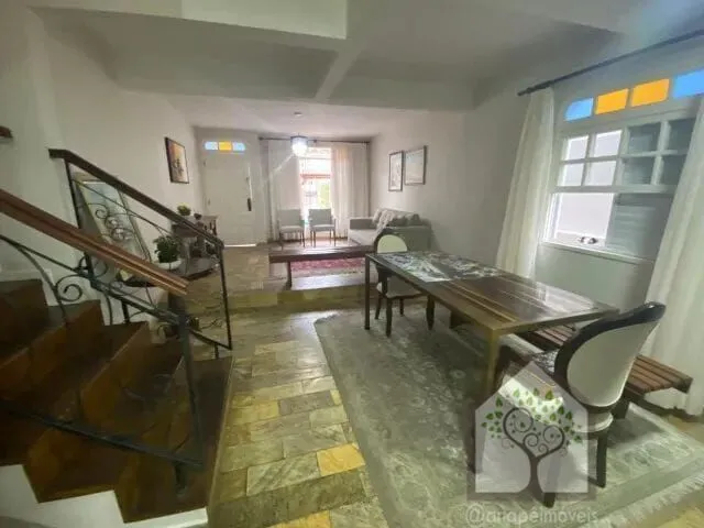 Imagem Casa a poucos passos da Av Mauro Ramos