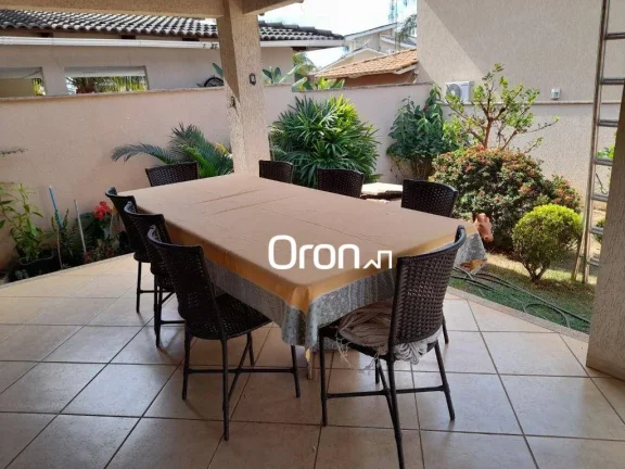 Imagem Sobrado à venda, 260 m² por R$ 1.690.000,00 - Portal do Sol I - Goiânia/GO