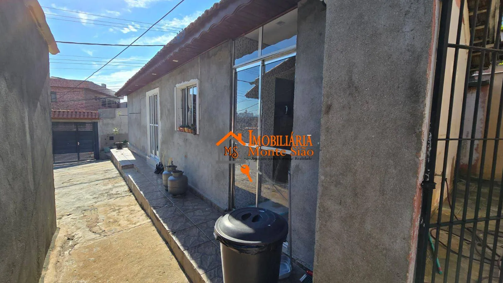 Imagem Casa com 5 dormitórios à venda, 250 m² por R$ 700.000,00 - Jardim Bom Clima - Guarulhos/SP