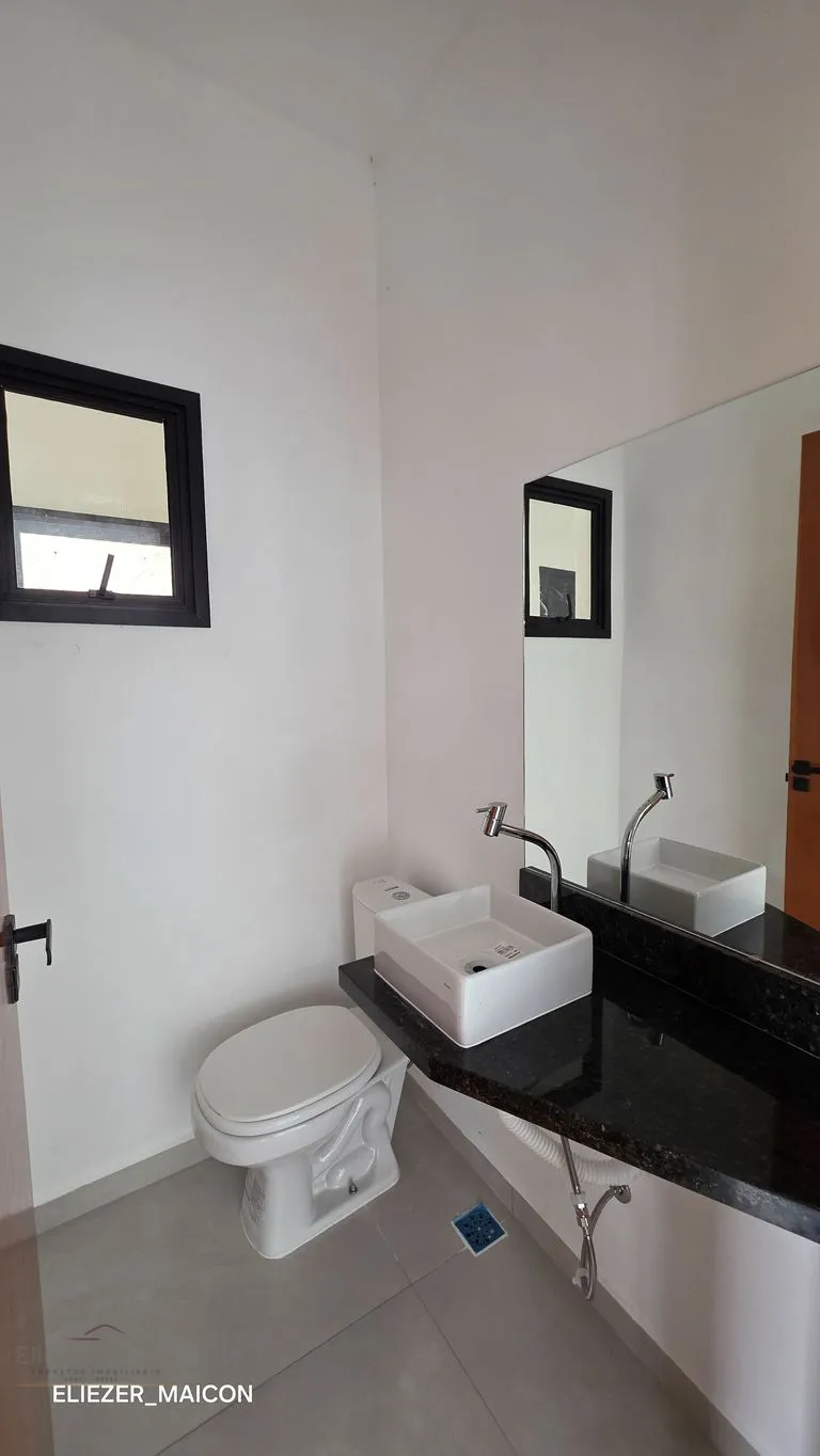 Imagem Sobrado a venda com 3 quartos no bairro jardins de florença Poços de Caldas - MG