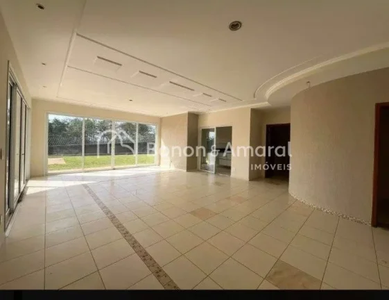 Imagem Sofisticada casa para aluguel no Alphaville Campinas. 
A residência possui uma área construída de...