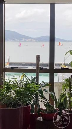 Imagem Viva de Frente Mar em Coqueiros, Conforto e Privacidade (3 dorm.2 suítes)