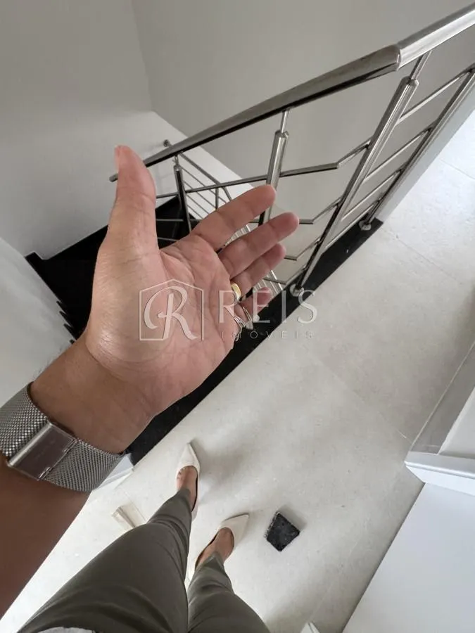 Imagem Casa para Venda em Rio das Ostras, Costazul, 3 dormitórios, 3 suítes, 4 banheiros, 3 vagas