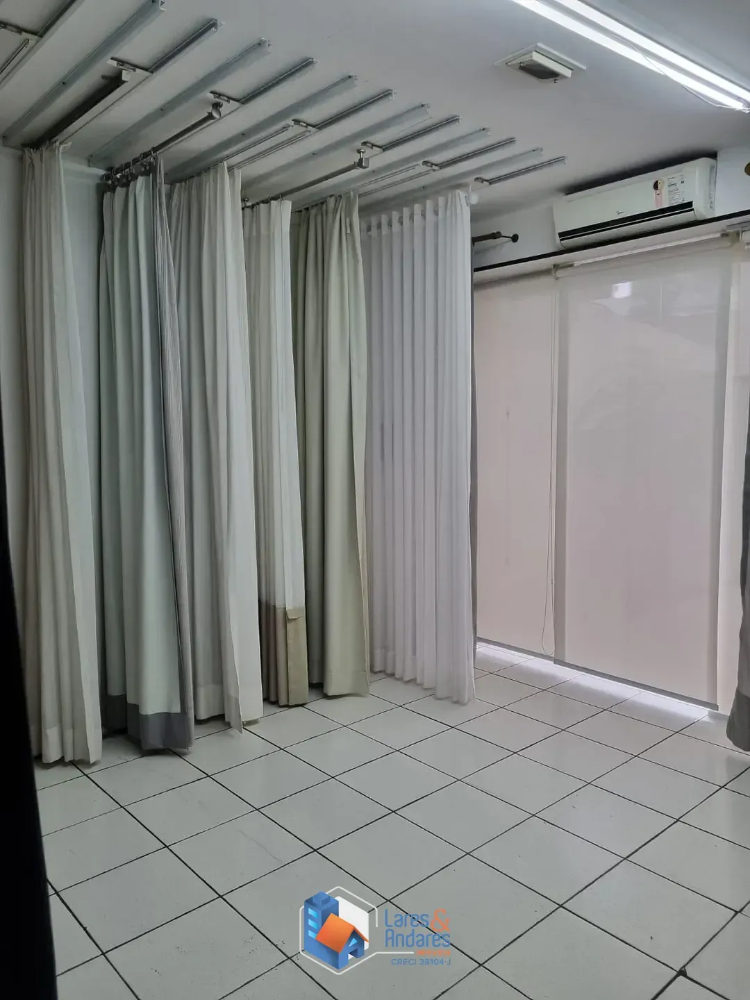 Imagem Sobrado para venda em Vila Mariana com 2 quartos, 180m²