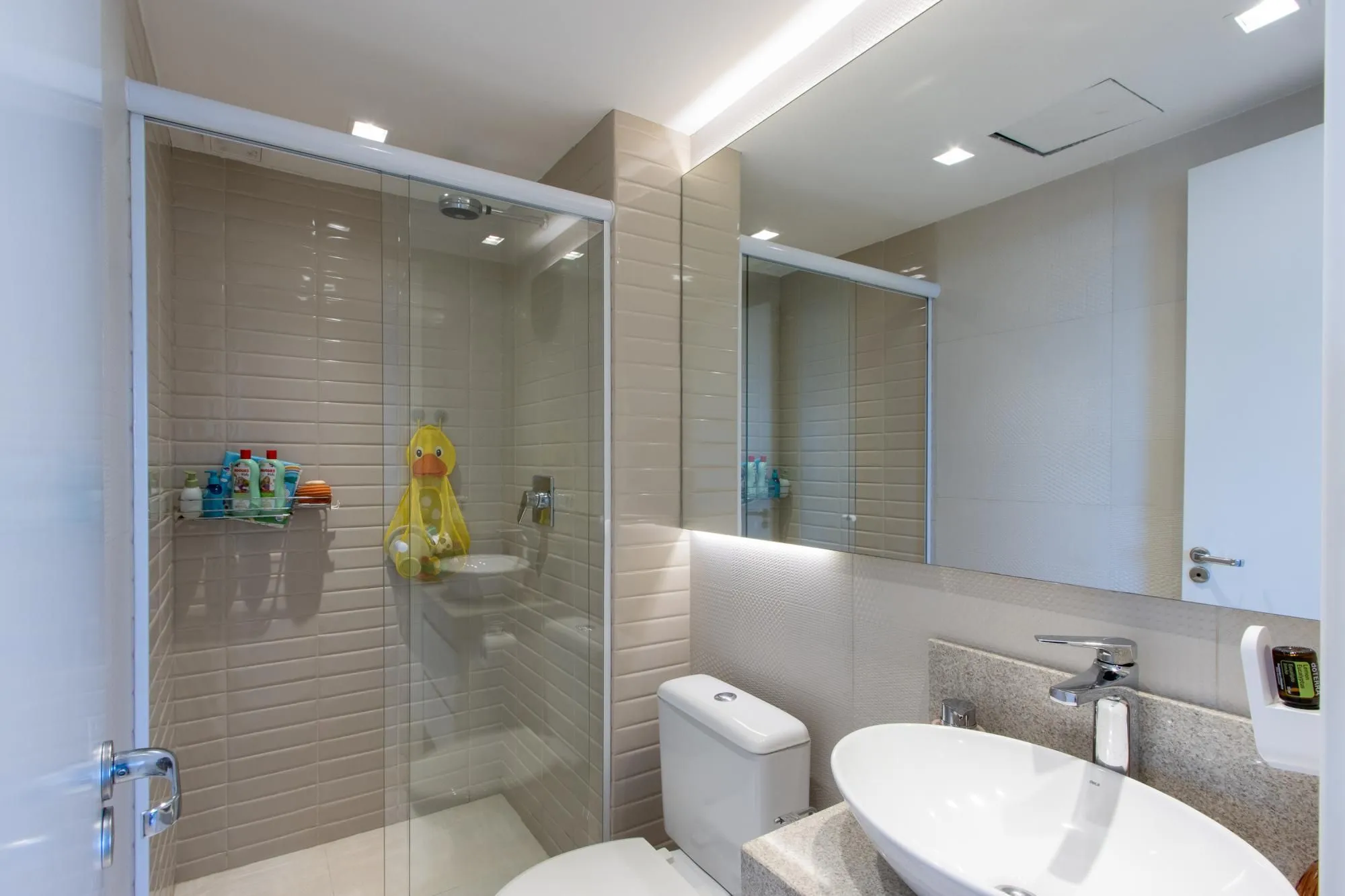 Imagem Apartamento com 2 quartos, 1 suíte