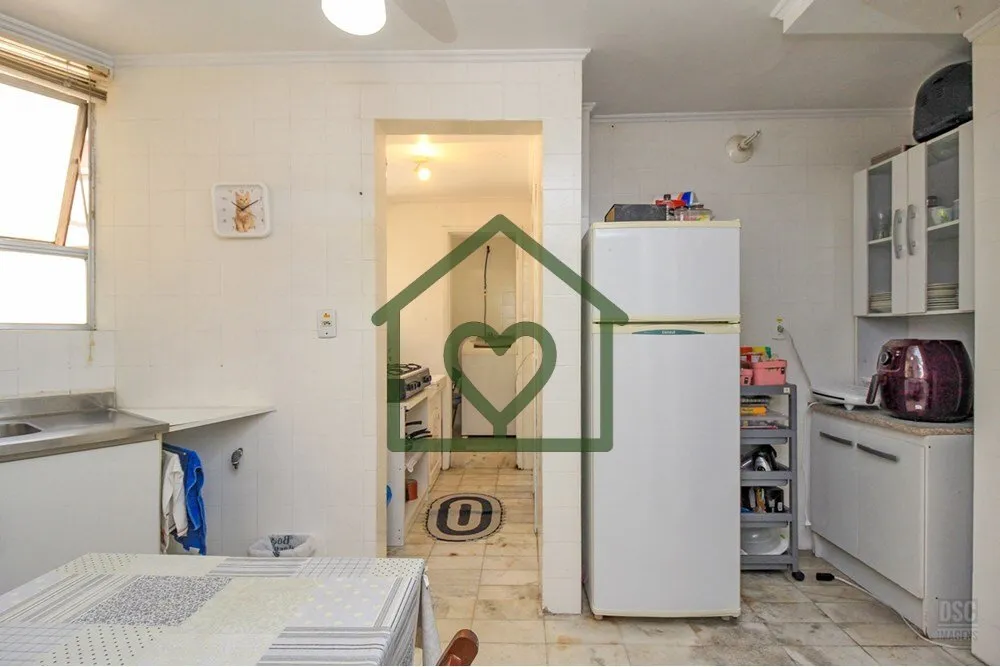 Imagem Descubra o charme único deste duplex reformado e em ótimas condições no coração do Centro Hist...