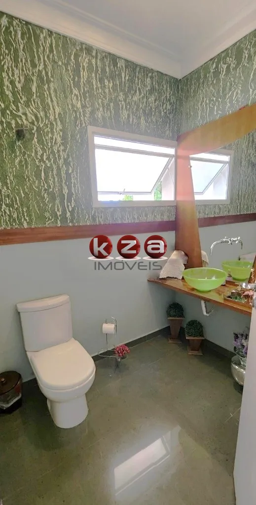 Imagem Casa de Luxo em Condomínio: 4 Quartos, 4 Suítes, 3 Salas, 5 Banheiros, 2 Vagas de Garagem, 300m² em Valinhos-SP, Jardim Recanto.