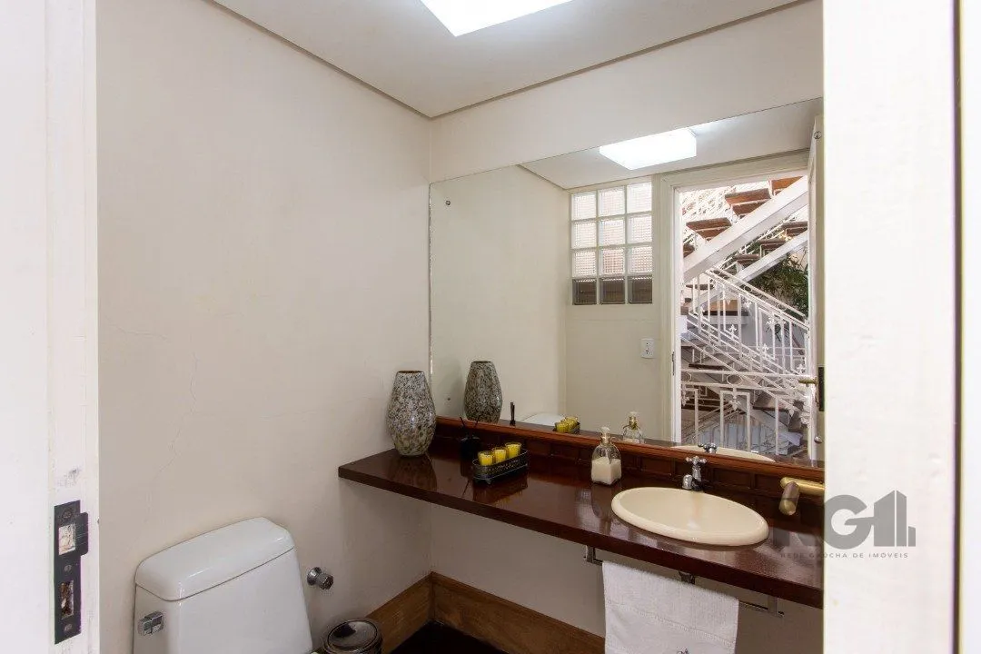Imagem Casa deslumbrante vista do Guaiba, 3 dormitórios, sendo 1 suite master com closet e banheira de hidro com vista para o rio