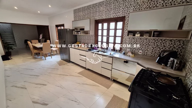 Imagem CHÁCARA 3 DORM 2 SUÍTES GARAGEM PARA 4 COBERTA 620m² MORUNGABA/SP
