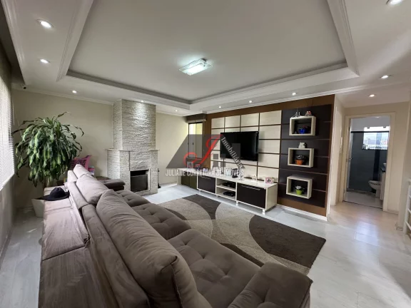 Imagem Casa Alto Padrão à venda, bairro Pinheirinho em Curitiba.