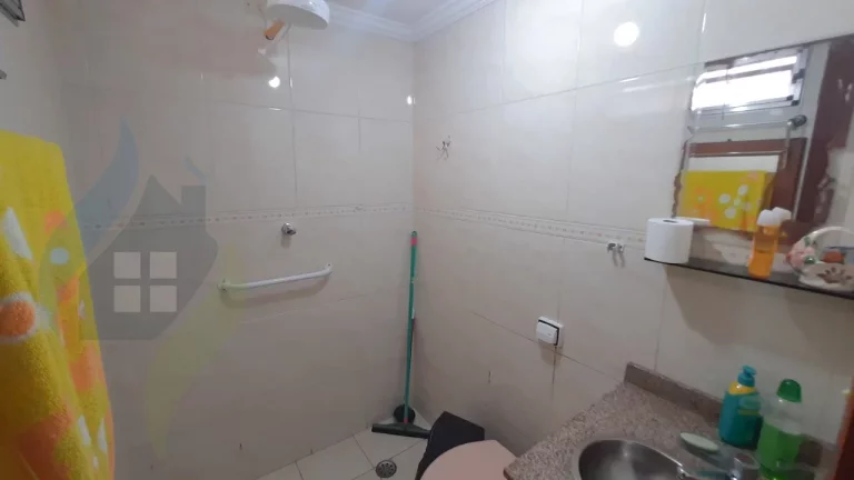 Imagem Casa de 2 dormitórios sendo 1 suíte, 3 banheiros, 3 vagas, com 240m² no Rudge Ramos, São Bernardo do Campo