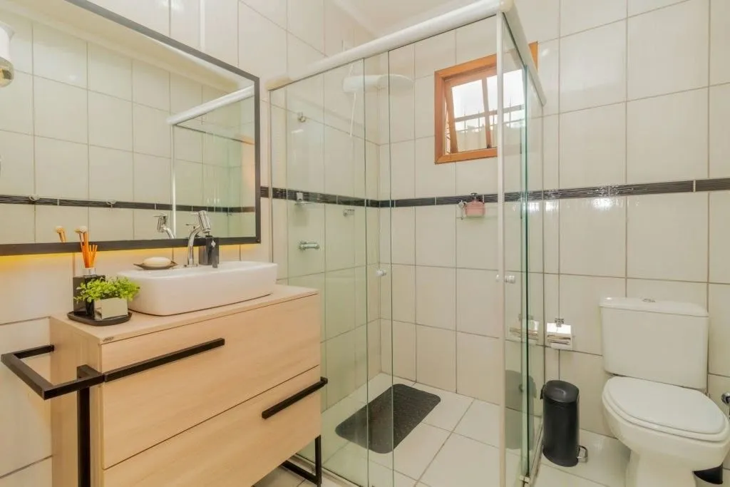 Imagem Casa 3 dorms à venda Rua Santa Flora, Nonoai - Porto Alegre
