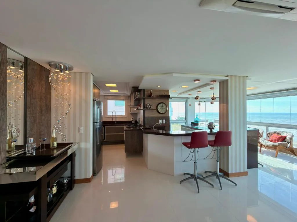 Imagem Apartamento 4 Dormitórios - Bairro Navegantes