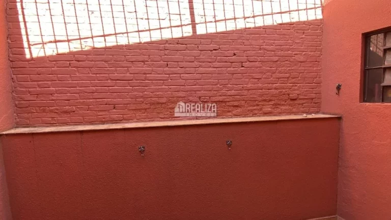 Imagem Casa com 3 dormitórios e suíte no bairro Fabrício em Uberaba