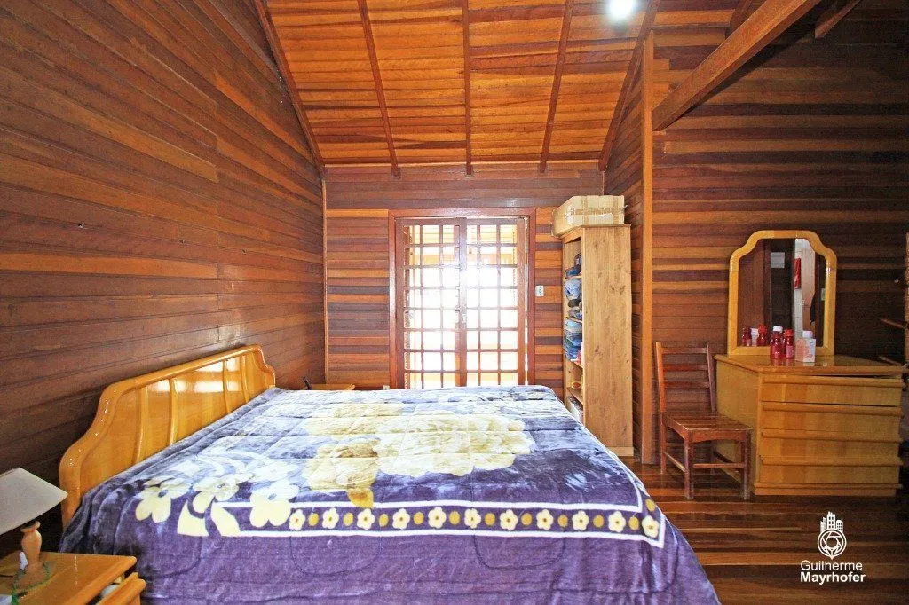 Imagem Casa para Venda - 235m², 3 dormitórios, sendo 1 suites, 3 vagas - Sarandi