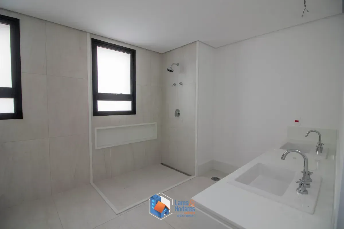 Imagem Apartamento para venda em Moema com 4 quartos, sendo 4 suítes, 375m²
