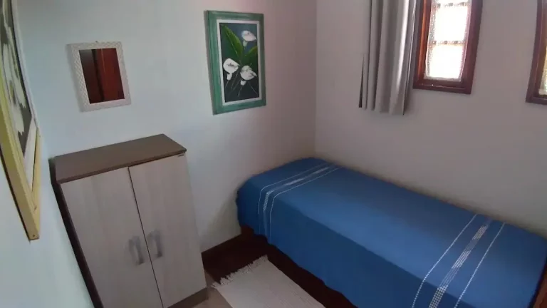 Imagem Casa espaçosa no centro de Garopaba-SC: 4 quartos, 3 salas e localização privilegiada!