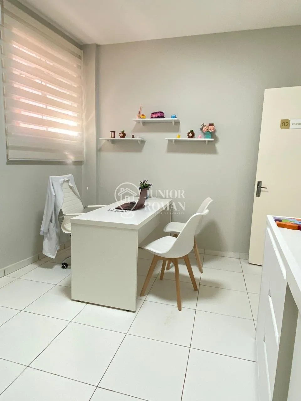 Imagem ESPAÇO COMERCIAL COM RECEPÇÃO E 2 SALAS NO CENTRO DE BARREIRAS/BA