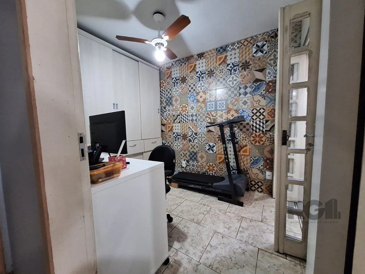 Imagem Casa com 3 dormitórios, suíte, lareira, Jardim Algarve em Alvorada - RS.