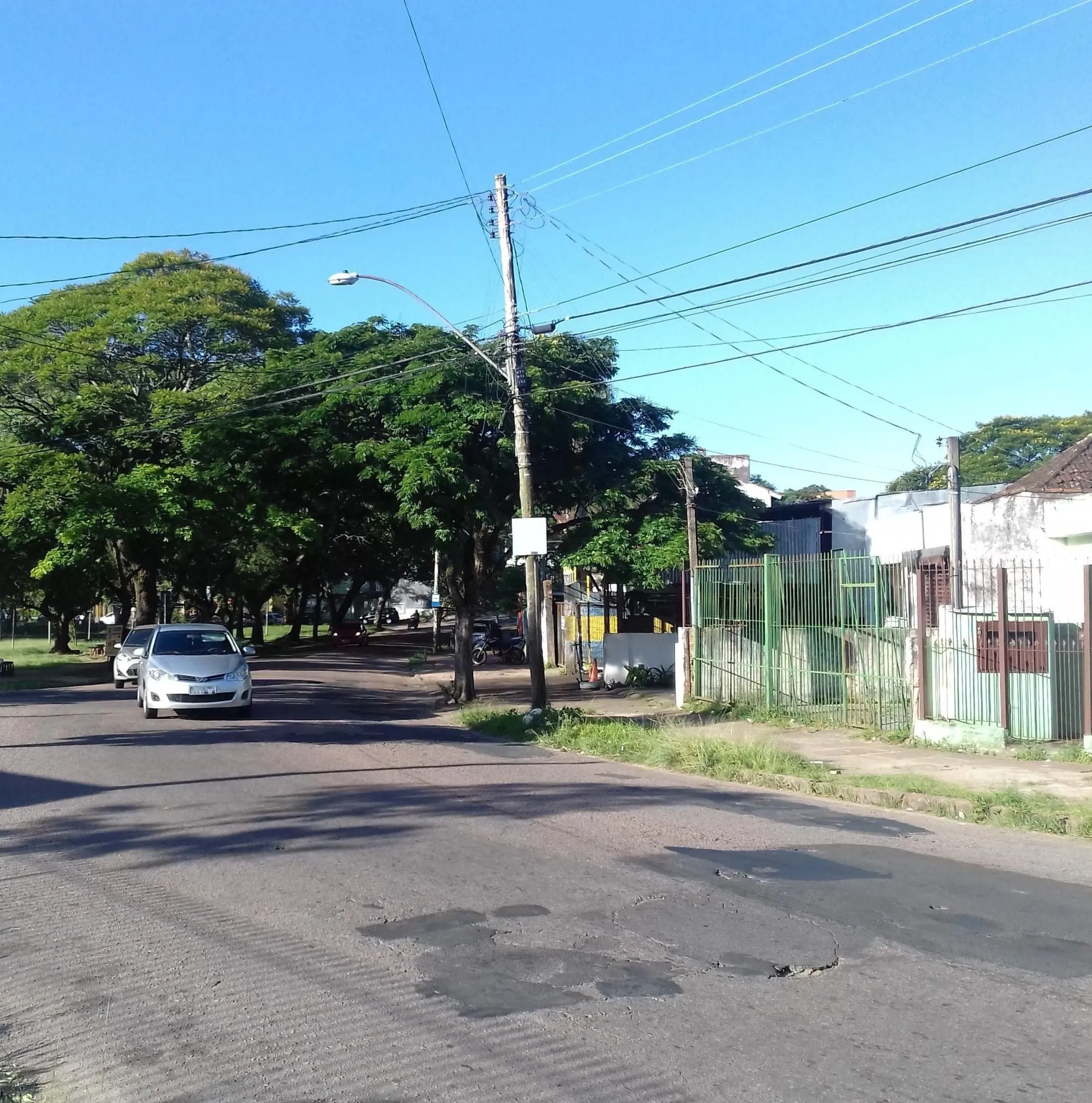 Imagem Terreno para Venda - 259m², 0 dormitórios, Partenon