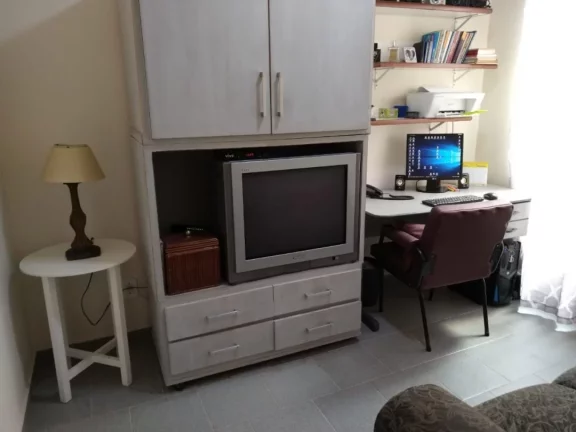 Imagem Venda, ótima casa com 4 dormitórios sendo 1 suíte, jd. Estoril
