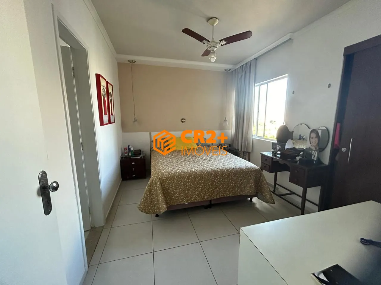 Imagem Apartamento à venda com 185m² , 4 quartos sendo 2 suítes no Espinheiro.