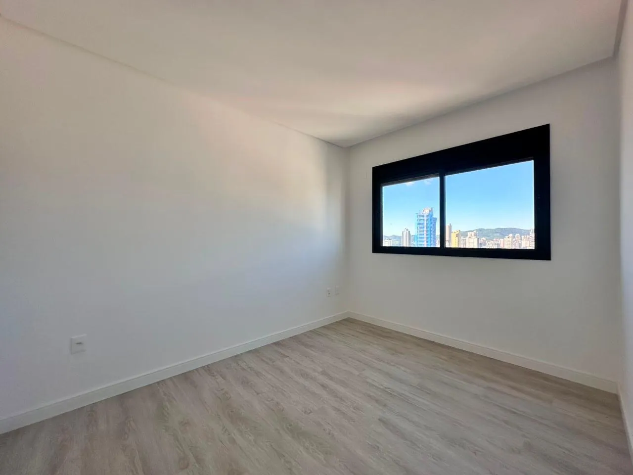 Imagem Apartamento à venda com 198m2 por R$ 5.500.000,00