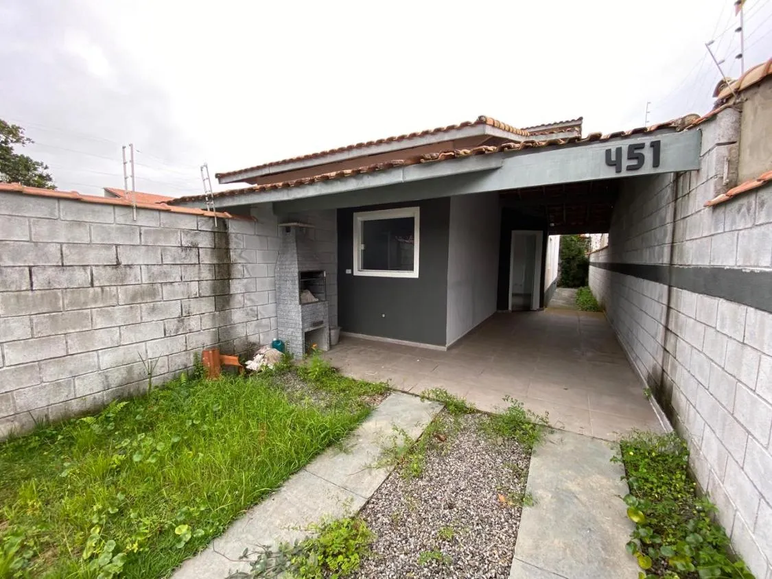 Foto do imóvel CASA COM MEZANINO NOVA À VENDA NO GAIVOTAS EM ITANHAÉM