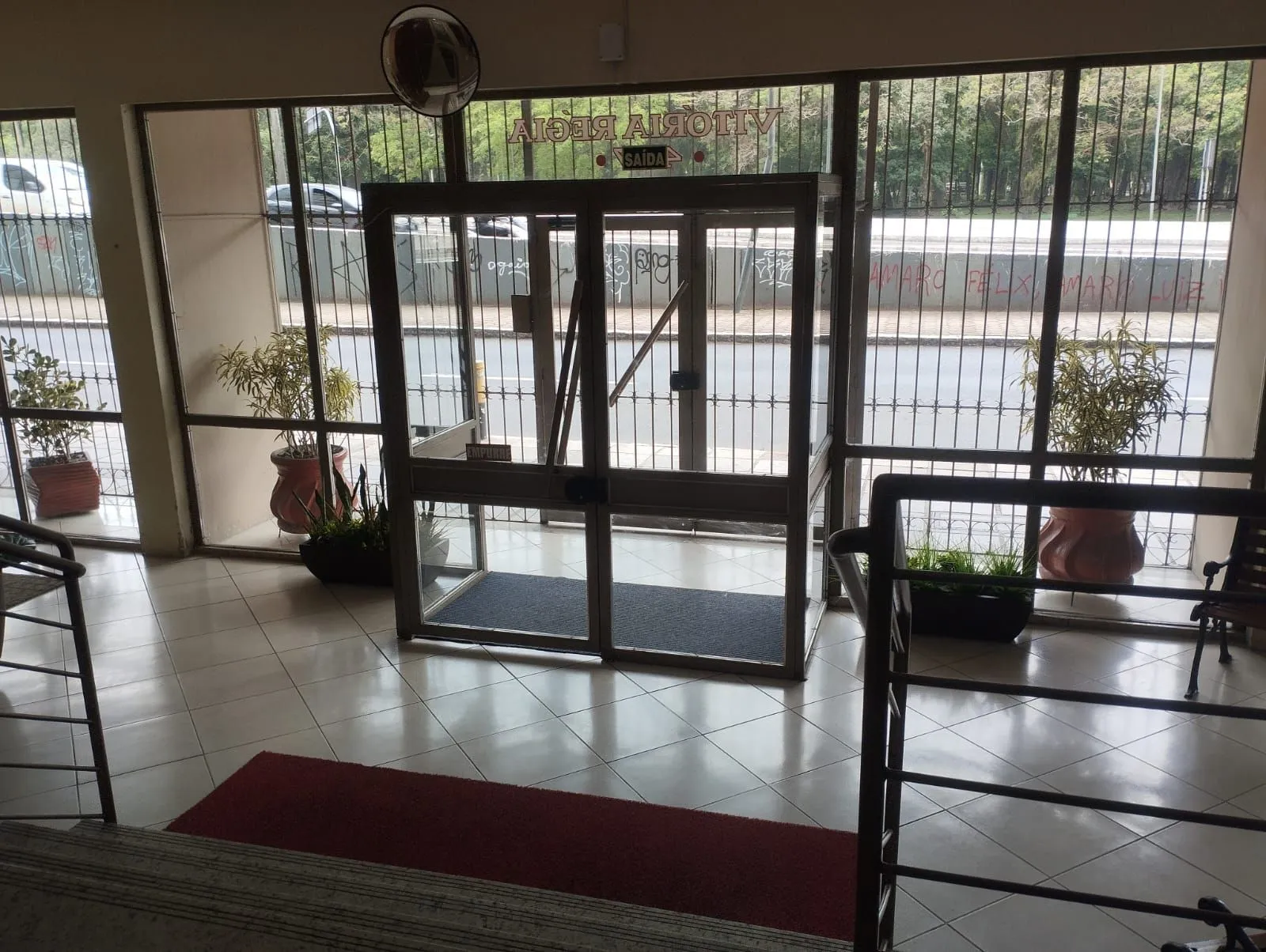 Imagem Apartamento com 3 dormitórios e vaga de garagem na João Pessoa - conforto e praticidade no coração de Porto Alegre!