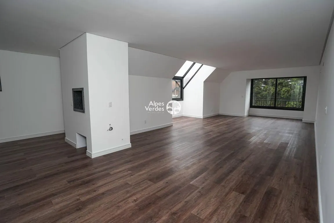 Imagem Vende-se apartamento em Gramado com 2 suites