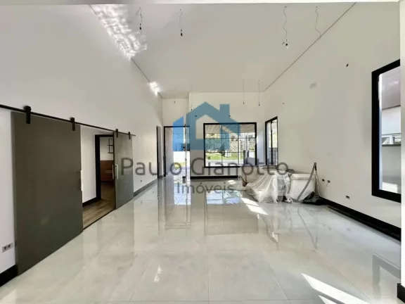 Imagem Casa ZERO KM com 5 suítes, piscina, jacuzzi e gourmet!