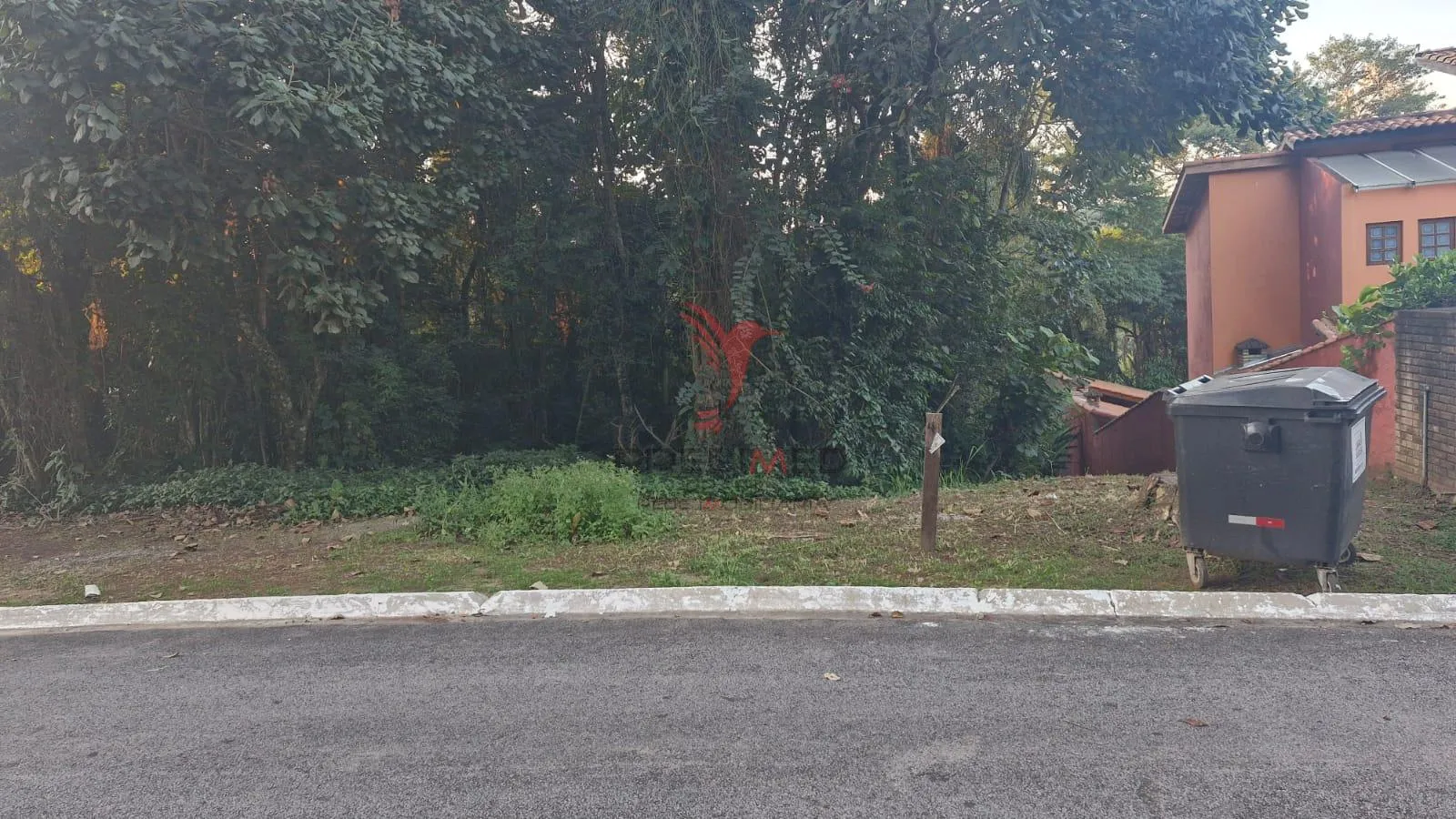 Imagem Terreno plano a venda com 510 metros em Barueri/SP, dentro de con dominio fechado